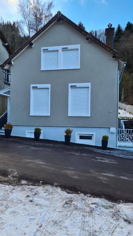 Stunning 4-Bed House In La Bourboule Villa Exterior photo